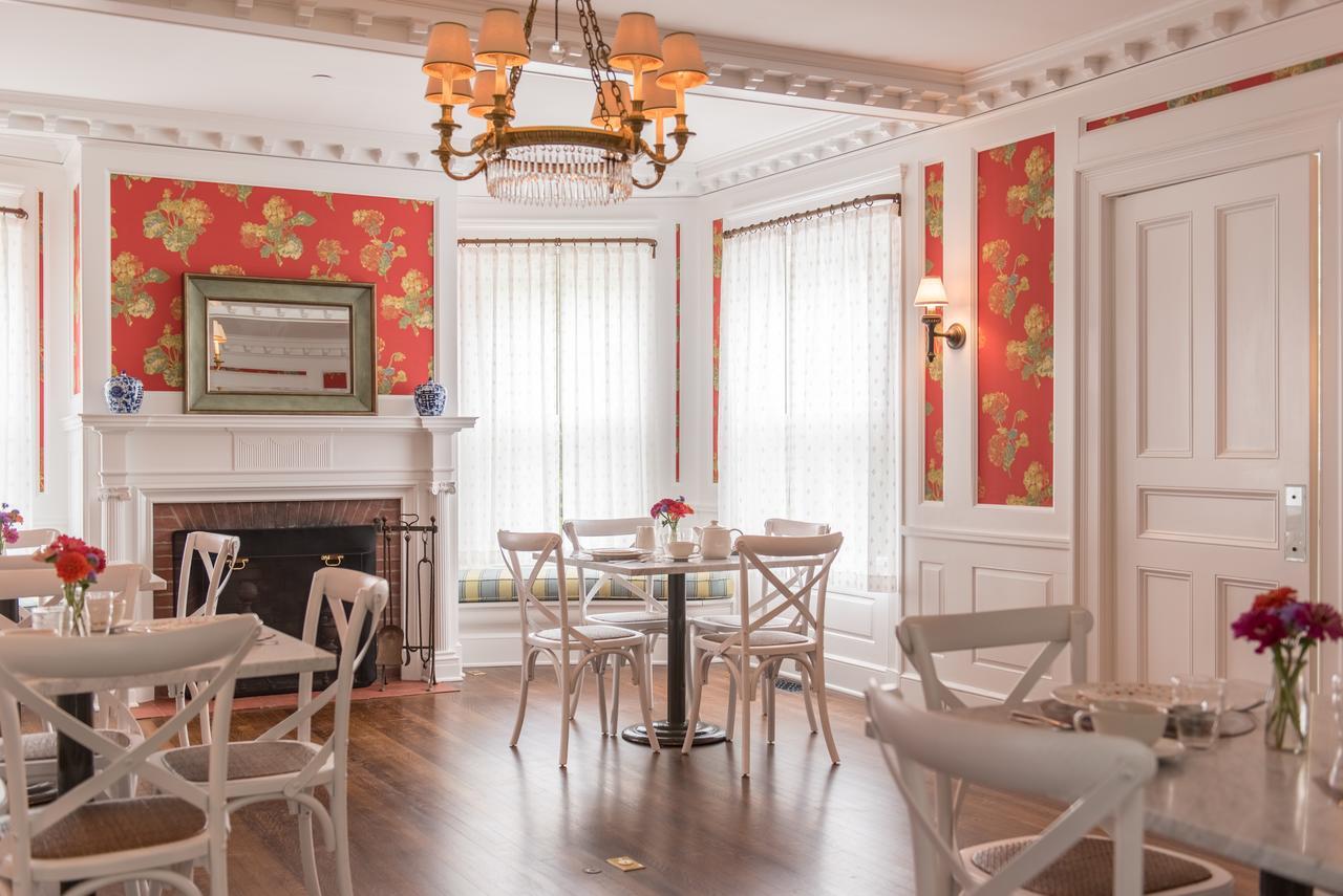 Margin Street Inn Уэстерли Экстерьер фото